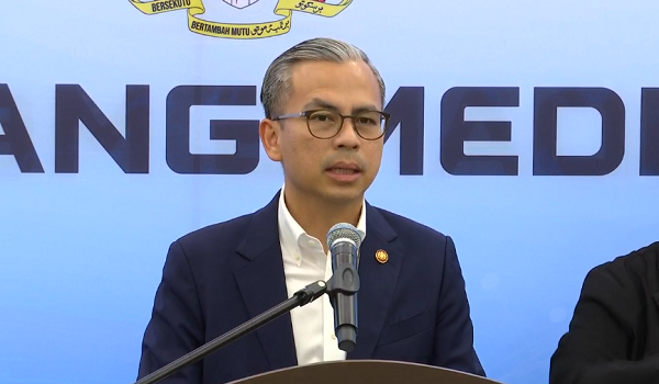 Menteri Komunikasi, Datuk Fahmi Fadzil memaklumkan pendirian itu ditegaskan Perdana Menteri, Datuk Seri Anwar Ibrahim.